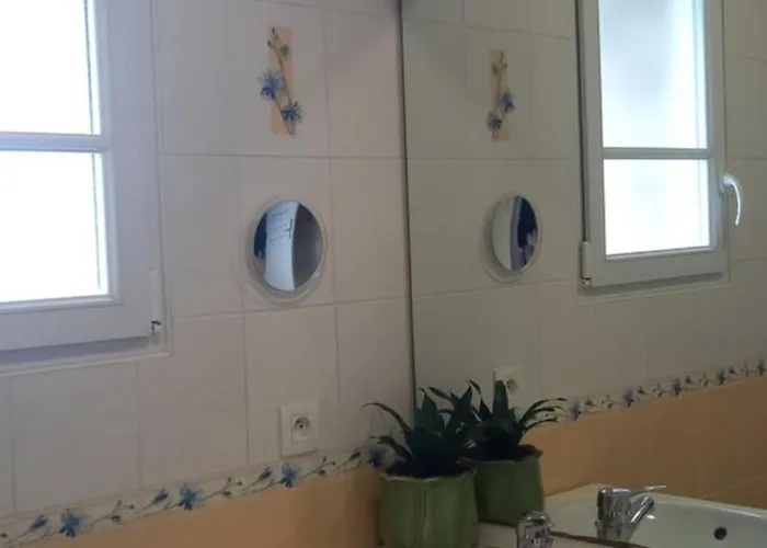 La Mesange Bleue Bed & Breakfast 4*